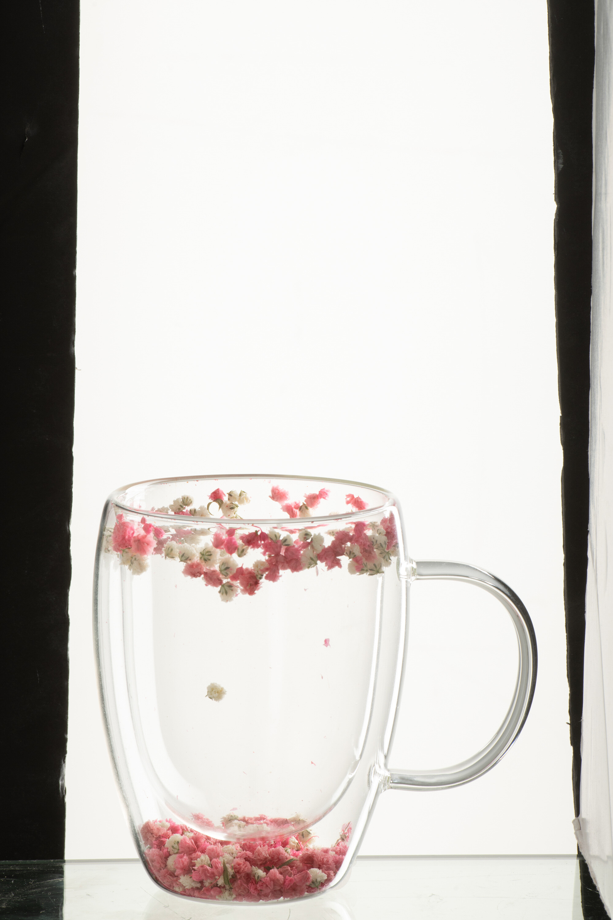 MUG FLEURS VERRE TRANSP/ROSE